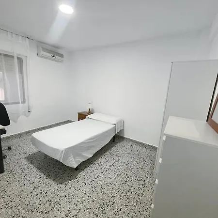 Piso Completo En Calle Rafael
